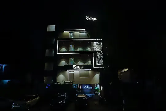 top hotels in qotel signature coleman janakpuri delhi