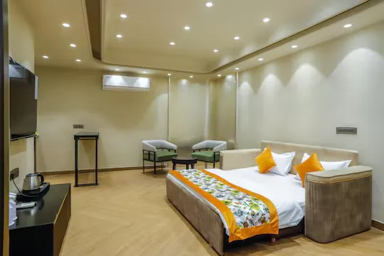 hotels for few hours in qotel signature coleman janakpuri delhi