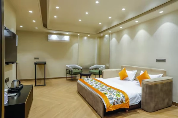 south delhi, delhi hotel booking - qotel signature coleman janakpuri