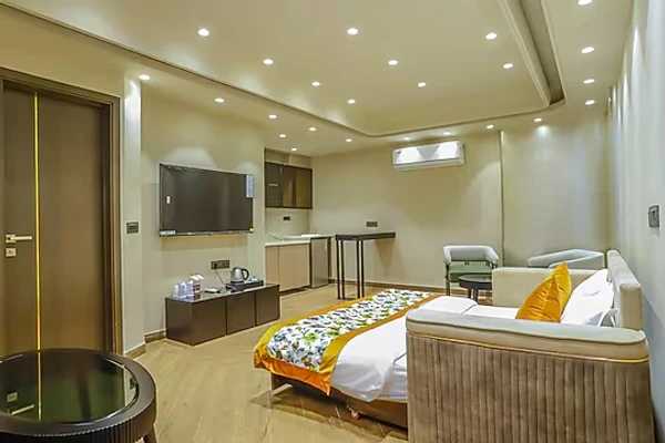 jacuzzi hotel in south delhi, delhi - qotel signature coleman janakpuri