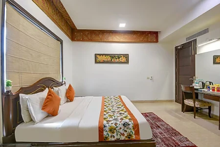 rajouri garden, delhi hotel booking - qotel signature lavish inn rajouri garden