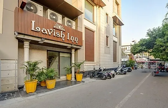 best romantic hotels in qotel signature lavish inn rajouri garden delhi