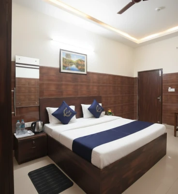 hotel with gym in shukar bazar road, delhi - rainbow inn