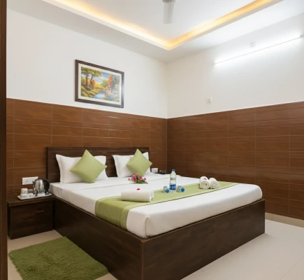 family hotel with pool in shukar bazar road, delhi - rainbow inn
