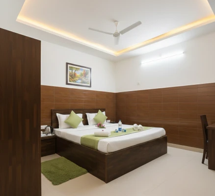 luxury hotels in rainbow inn delhi
