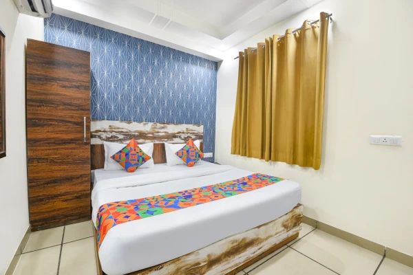 best hotels in reconnect suites delhi