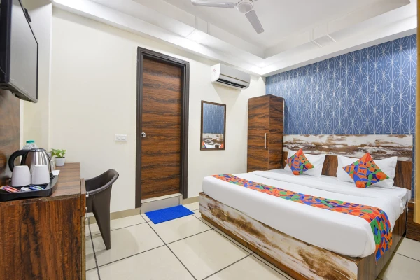 honeymoon hotels in reconnect suites delhi