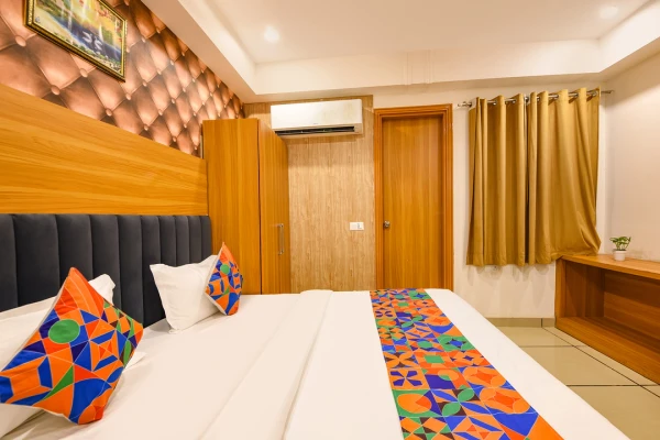 mahipalpur, delhi hotel booking - reconnect suites