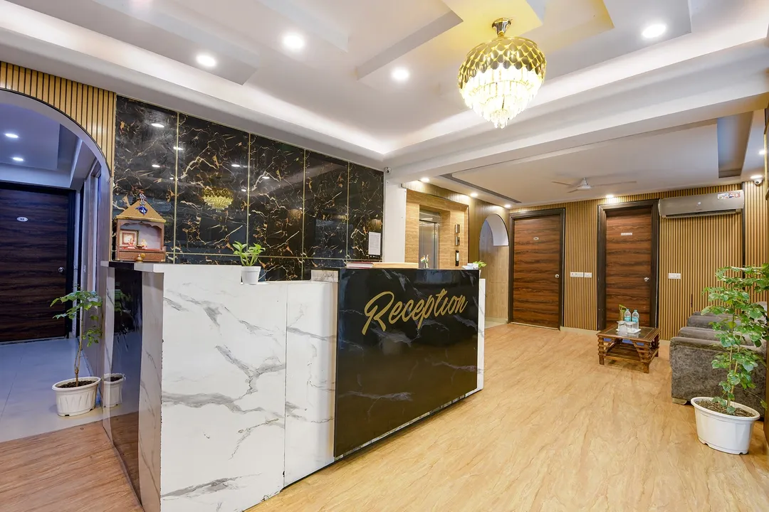 best luxury hotels in reconnect suites delhi