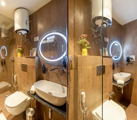 day use hotels in saltstayz premier paschim vihar delhi