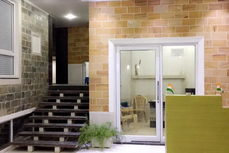 jacuzzi hotel in mahipalpur, delhi - shyam residency