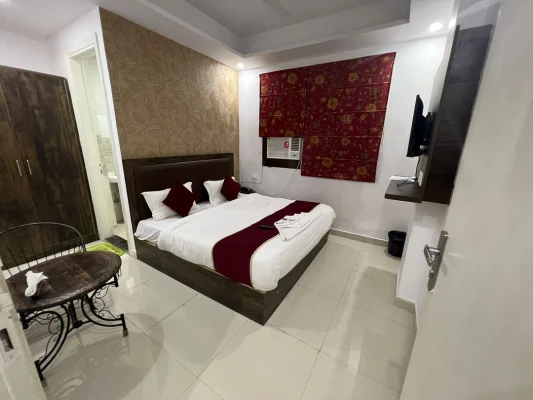 family hotel with pool in mahipalpur, delhi - ssd plaza hotel