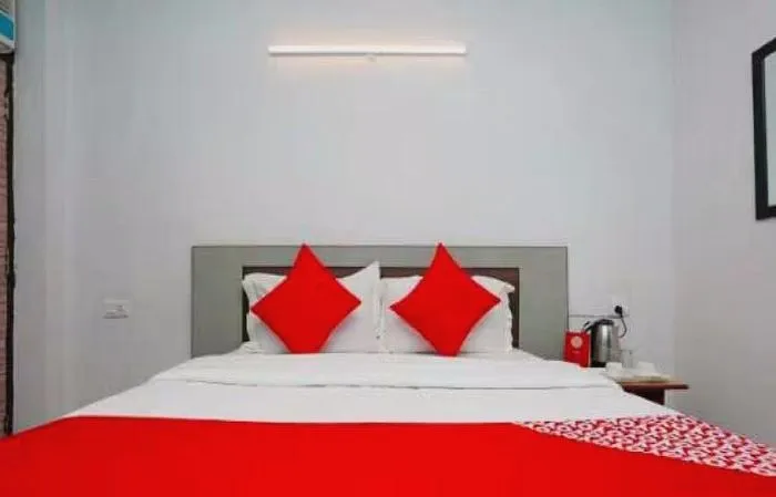 hourly stay in sss group hotel delhi