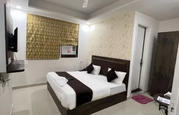 flexible hotel booking in sss group hotel delhi