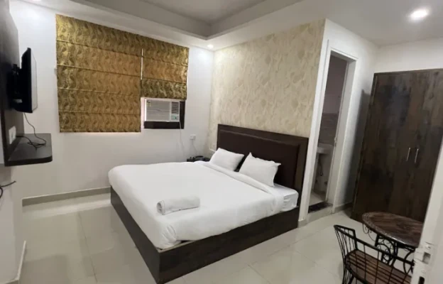 couple friendly hotels in sss group hotel delhi