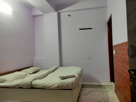 hotel near delhi railway station - stass cosy room