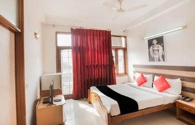 hotels for few hours in sunrise villa delhi