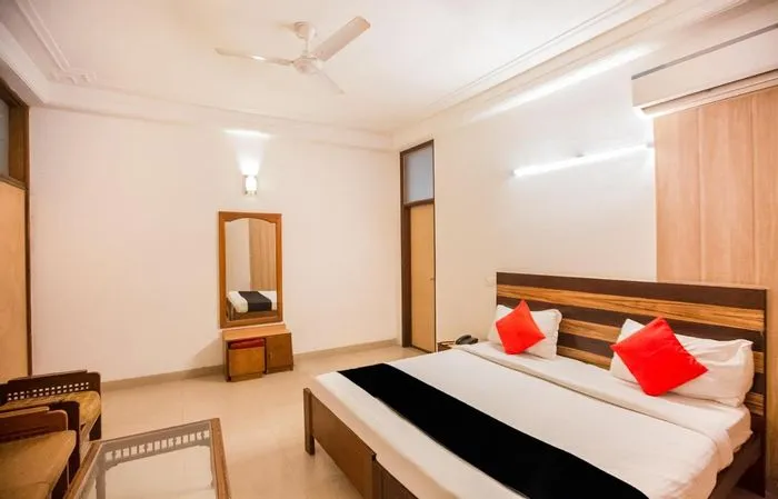 3 star hotels in sunrise villa delhi