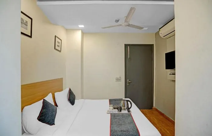 flexible hotel booking in the arrow hotel rohini sector 16 delhi