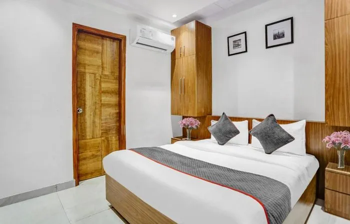 hourly stay hotels in the arrow hotel rohini sector 4 delhi