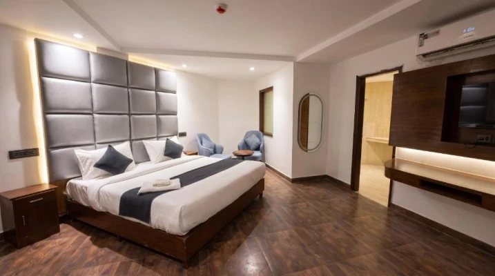 hotel near delhi railway station - the chapter hotel
