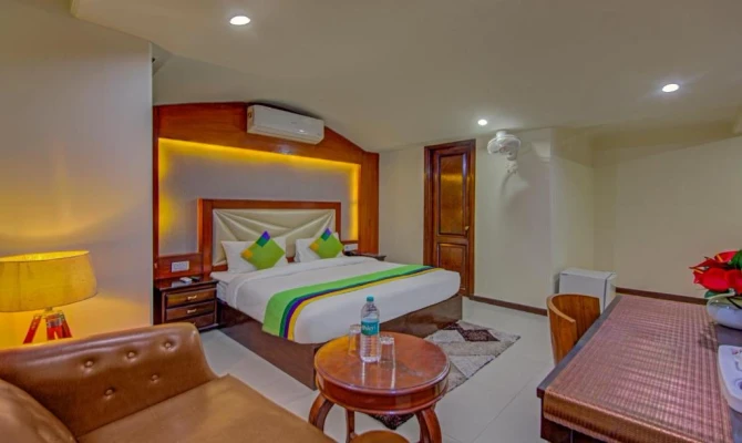 couple hotels in the corporate park delhi