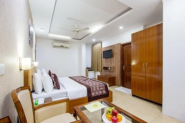 3 star hotel in mahipalpur, delhi - the lohmod hotel