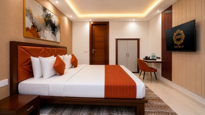 hotel with banquet hall in mahipalpur, delhi - the palm view