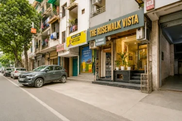tourist hotels in the rosewalk vista delhi