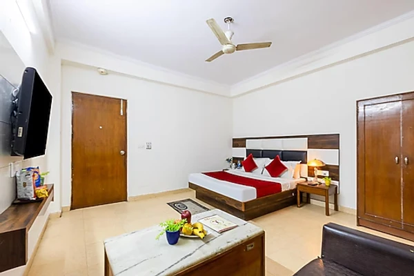 hotel with free parking in karolbagh, delhi - trevon inn karol bagh
