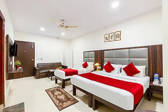 family hotel with pool in karolbagh, delhi - trevon inn karol bagh