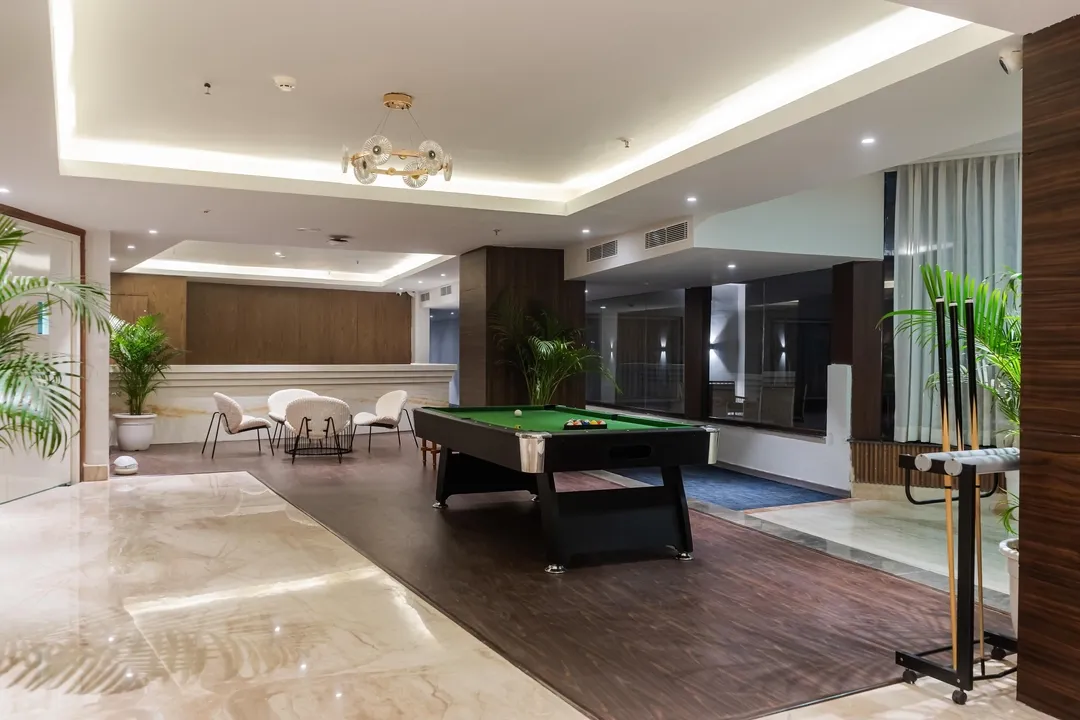 hotel with swimming pool in rangpuri, delhi - udman hotels and resorts