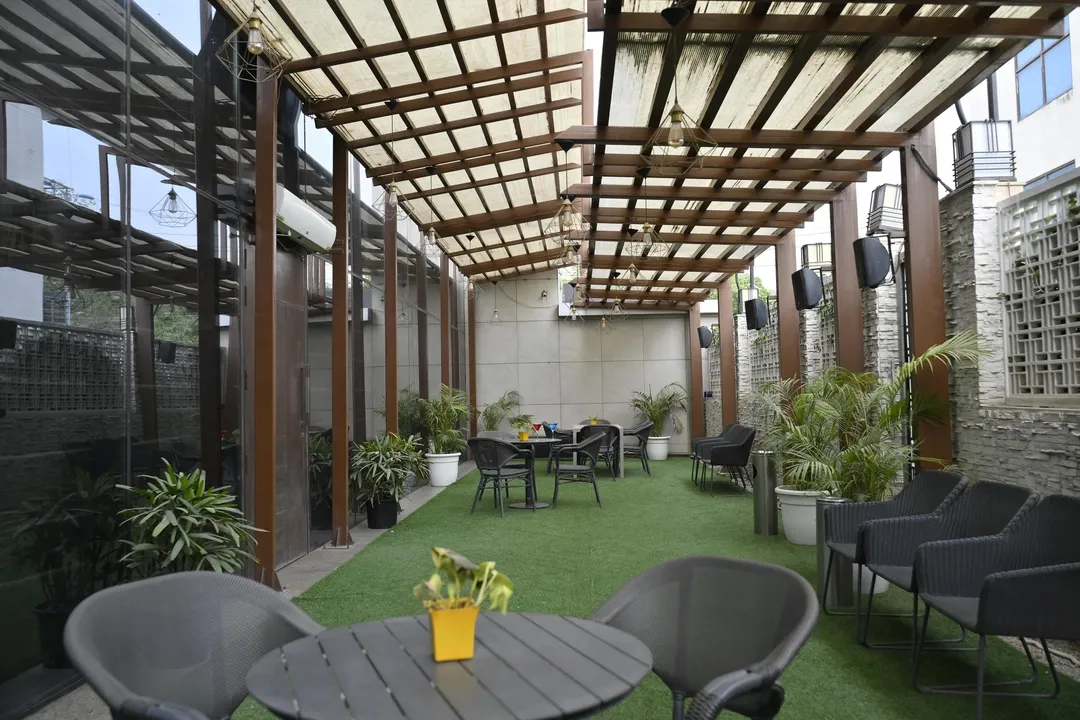 best romantic hotels in udman hotels & resorts delhi airport delhi