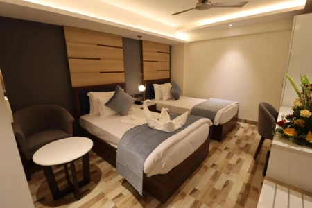 hotel with meeting room in matkuria colony road, dhanbad - mastiff dhanbad