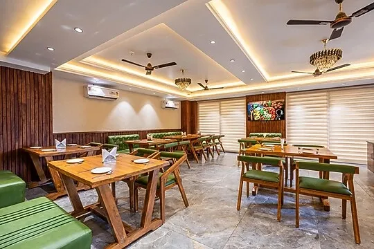 hotel with meeting room in mcleod ganj, dharamshala - alivaa boutique mcleodganj