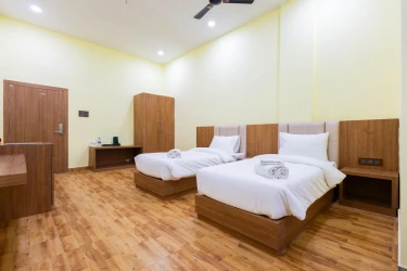 24 hours check in hotels in the grand inn resort doom-dooma