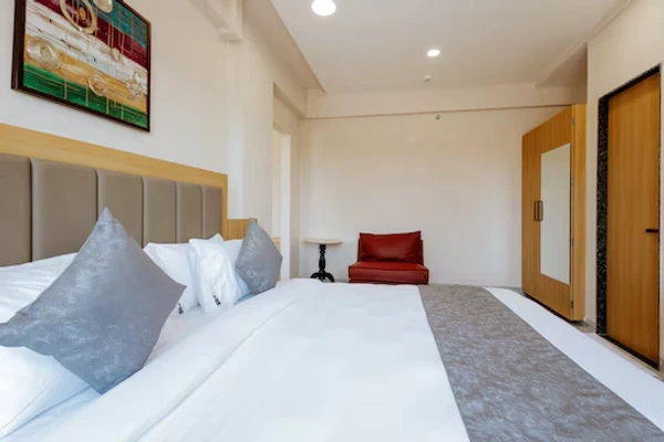 dwarka bus station, dwarka hotel booking - daksh the grand goverdhan