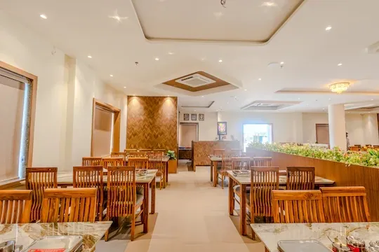 hotel with free parking in dwarka bus station, dwarka - daksh the grand goverdhan