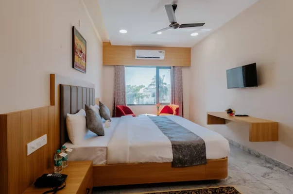 dwarka bus station, dwarka hotel booking - daksh the grand goverdhan