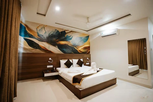 hotel with bar in baradiya, dwarka - daksh the madhuvan suites dwarka