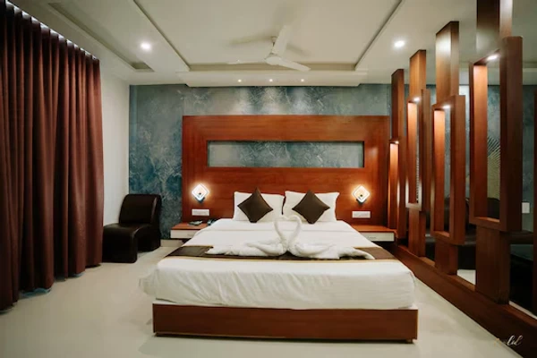 hotel room booking in baradiya, dwarka - daksh the madhuvan suites dwarka