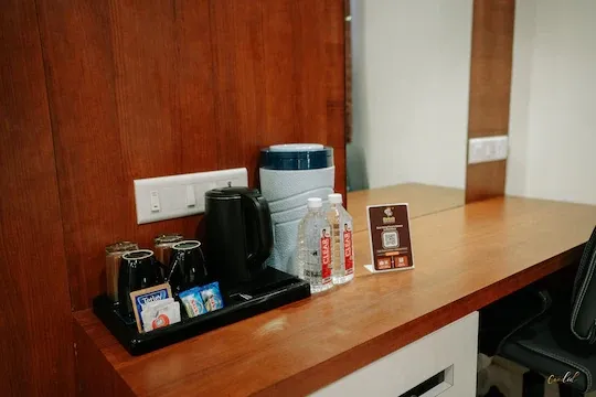 hotel near dwarka railway station - daksh the madhuvan suites dwarka