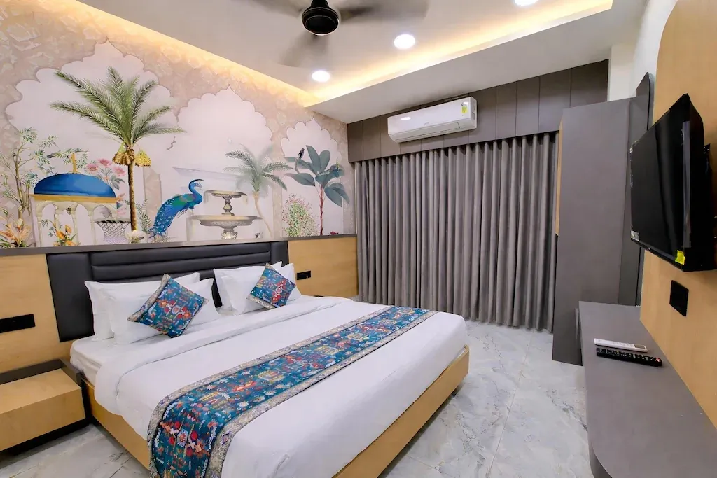 hotel with swimming pool in ghanshyam nagar, dwarka - hotel matrushree	dwarka