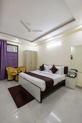 hotel with banquet hall in bhathan chowk, dwarka - hotel the vanta luxe near yashobhoomi