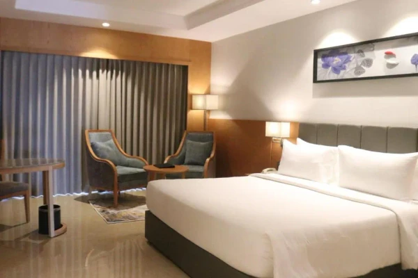 hotel near dwarka airport - lemon tree premier dwarka