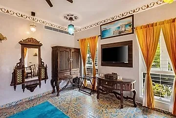 online room booking in malayattoor, ernakulam - elivaas vintage retreat  5 bhk riverfront heritage villa