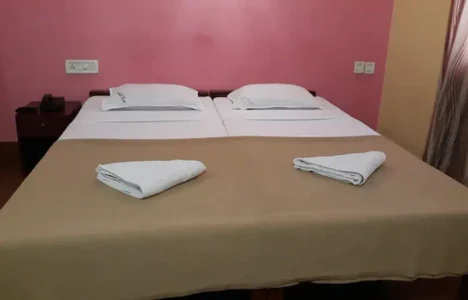 budget Hotel in pullepaddy, ernakulam - hotel srinivas