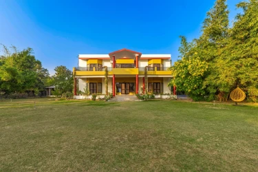 hotel with banquet hall in bhagola, faridabad - alaya stays parinita farm 4 bhk villa with pvt pool