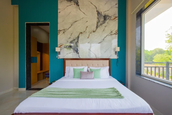 hotel with bar in khori jamalpur, faridabad - elivaas amber villa 3-bhk retreat with pvt pool & game room
