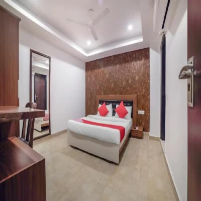 hotel with swimming pool in new industrial town, faridabad - hotel diamond inn